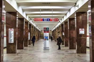 Нетрезвый рецидивист «заминировал» станцию метро в Петербурге