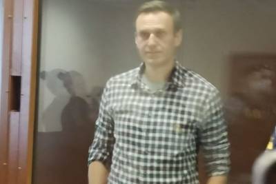 Навального поместили на карантин