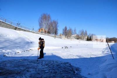 Спасатели в Альметьевске очистили пруд с зимующими утками