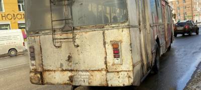 Ужас матери: ребенка в Петрозаводске зажало в дверях троллейбуса