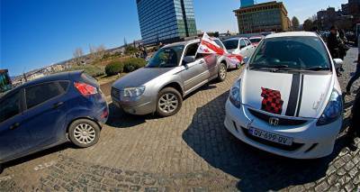 Автомобилисты в крупных городах Грузии протестуют против подорожания топлива
