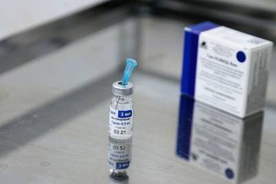 Сотрудники посольства Вьетнама в РФ прошли вакцинацию «Спутником V»