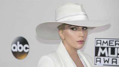 Леди Гага оплатит лечение пострадавшего при стрельбе помощника