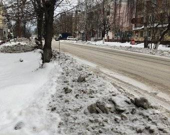 Мэр Стерлитамака попросил жителей города убрать снег из своих дворов