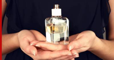 Эксперт раскрыла правила хранения парфюма, которые сохранят аромат на годы