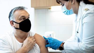 Премьер Венгрии сделал прививку от COVID-19 китайской вакциной