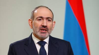 Пашинян назвал непонятным решение Саркисяна не увольнять главу Генштаба