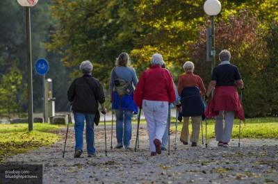 Манера ходьбы может указывать на развитие Альцгеймера