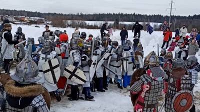 Дети в Подмосковье приняли участие в реконструкции «Ледового побоища».