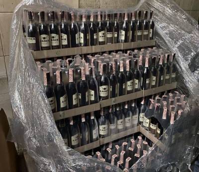 22 тысячи бутылок: в Харькове выявили подпольный алкогольный цех