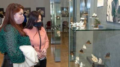 В Тобольском музее представили выставку известного мастера-костореза