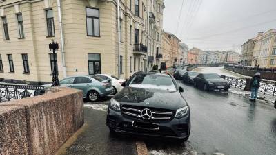 Петербуржцы снова заметили Mercedes Боярского в неположенном месте