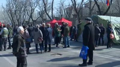 Новости на "России 24". День без митингов в Ереване называют скорее затишьем