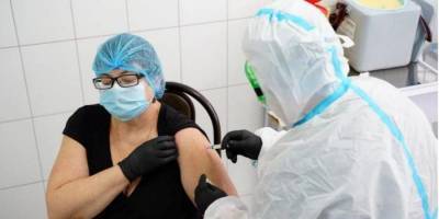 Все желающие украинцы смогут вакцинироваться против COVID-19 до конца года — Шмыгаль