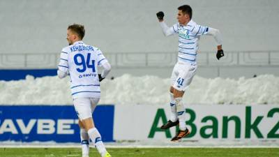 Динамо забило гол в ворота Львова на первой минуте после грубой ошибки вратаря: видео