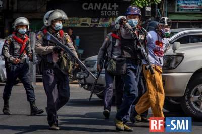 В ЕС пообещали реакцию на гибель мирных протестующих в Мьянме
