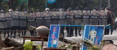 Протесты в Мьянме: 18 человек погибли, силовики применили огнестрельное оружие