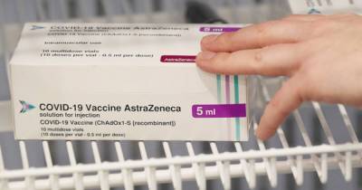 Во Франции решили не рекомендовать вакцину AstraZeneca для людей старше 65 лет