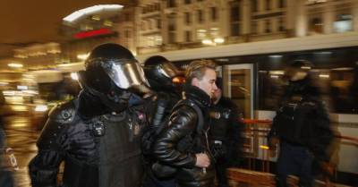 В Москве и Петербурге прошли протесты из-за приговора Навальному