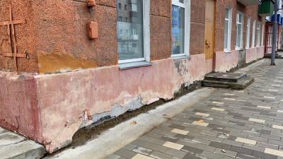В Южно-Сахалинске собственников зданий призывают следить за фасадами
