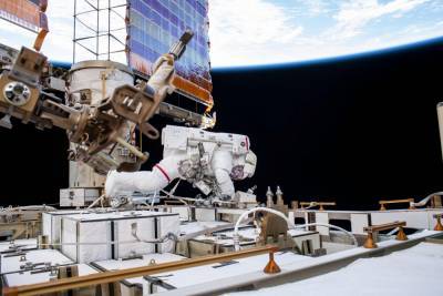 Астронавты NASA завершили трехлетнюю модернизацию батарей МКС