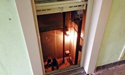 Лифт с ребенком рухнул с третьего этажа
