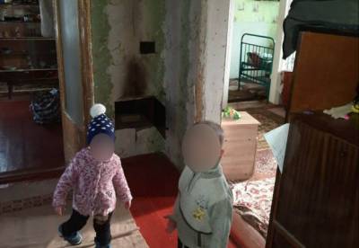 Под Харьковом мать оставила двоих детей в холоде и без еды