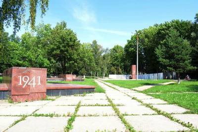 В Смоленской области отремонтируют и благоустроят 53 воинских захоронения