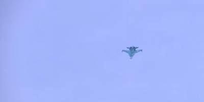 Су-34 продемонстрировал "бочки" и "кубышки" в паре сотен метров над землей