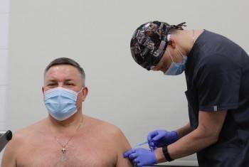 Олег Кувшинников сделал прививку от коронавируса
