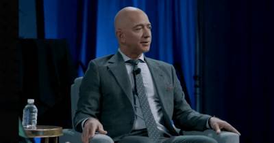 Безос объявил об уходе с поста гендиректора Amazon