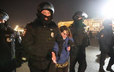 Приговор Навальному: в Москве и Питере начались массовые задержания на протестах — фото
