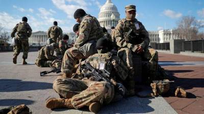 Для защиты от белого супрематизма: в Вашингтон продолжают прибывать войска