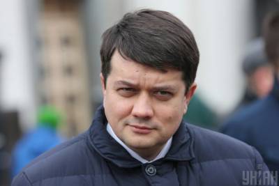 Разумков объяснил, почему не голосовал за санкции против ТВ-каналов
