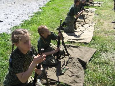Прокуратура расследует вовлечение детей в военный конфликт на Донбассе