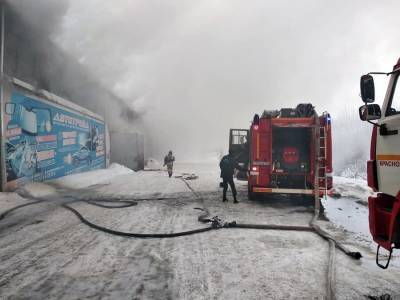 СК подтвердил гибель одного человека при пожаре на складе в Красноярске
