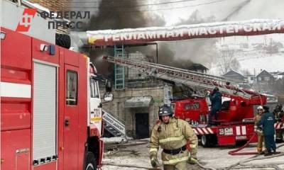 Губернатор Александр Усс прибыл на место крупного пожара в Красноярске