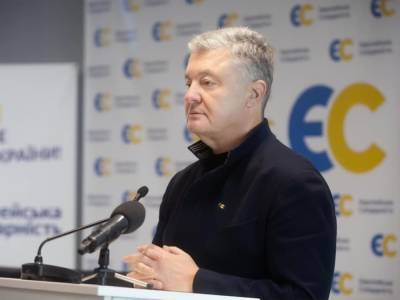 Порошенко рассказал, почему не мог заблокировать телеканалы "112 Украина", ZIK и NewsOne