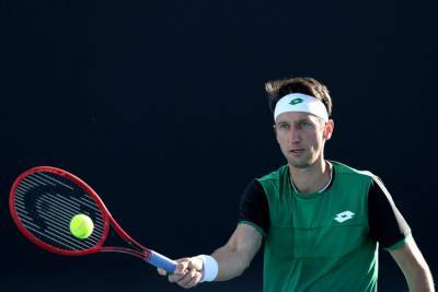 Стаховский уступил во втором круге турнира в Мельбурне