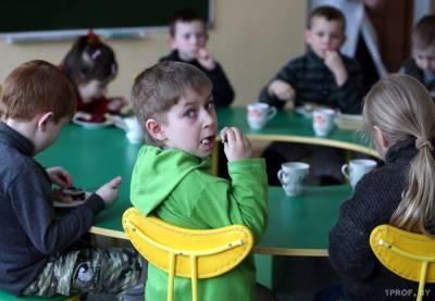В Беларуси пересмотрели нормы расходов на питание в садах и школах. Сколько теперь придется платить родителям?