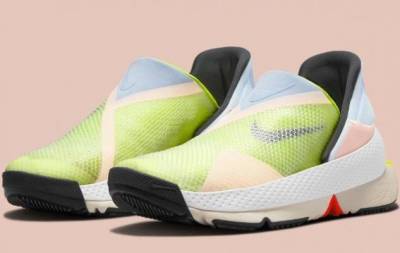 Все ради комфорта: Nike выпустили кроссовки, которые можно обувать без рук (ФОТО)