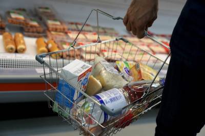 В Минпромторге предложили переводить нуждающимся деньги на продукты