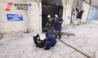 Один человек погиб во время пожара на складе в Красноярске