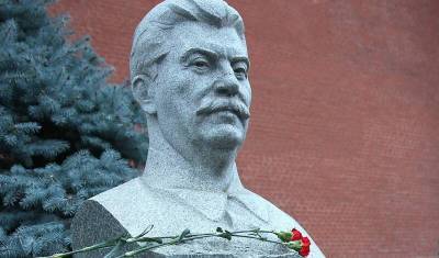 Экс-мэр столицы не поддержал идею по установке памятника Иосифу Сталину в Уфе