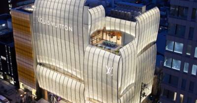 Белые паруса: Louis Vuitton открыл первое в мире кафе под своим брендом (фото, видео)
