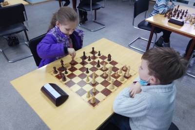В Донецке определили лучших юных шахматистов