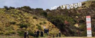 В США задержали шутников, изменивших Hollywood на Hollyboob