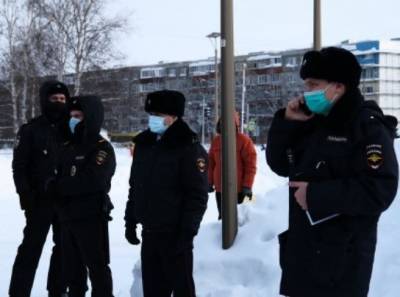 Жительницу Сургута оштрафовали на ₽20 тыс. за призывы на митинг в защиту Навального