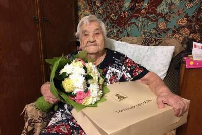 В Твери ветеран Великой Отечественной войны отмечает 100-летний юбилей