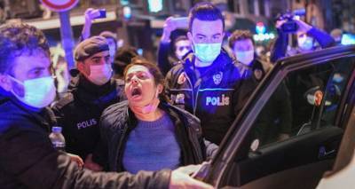 Силовики не церемонились: как проходили протесты студентов в Турции - яркие кадры